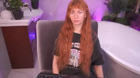 Snapshot of nicol_moonn chatting on 04-24-26, 08:17 Nicol Moonn online show from 04-24-26, 08:17