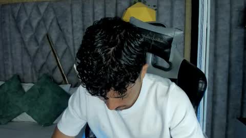 Nicolai online show from 03-12-26, 12:33