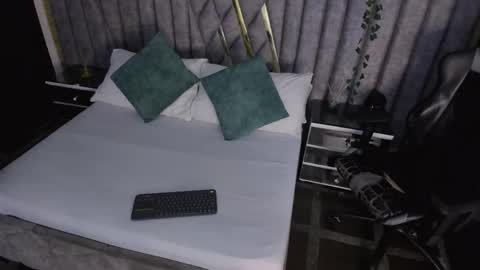Nicolai online show from 05-19-26, 12:00