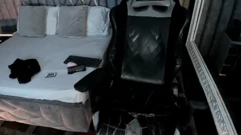 Nicolai online show from 07-06-26, 03:03