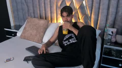 Nicolai online show from 07-08-26, 12:20