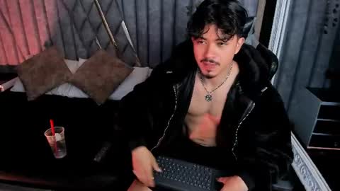 Nicolai online show from 07-11-26, 12:52