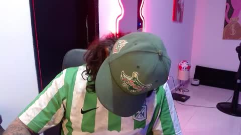 nicolas online show from 12-22-24, 05:12