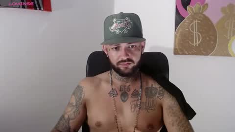 nicolas online show from 01-28-25, 04:18