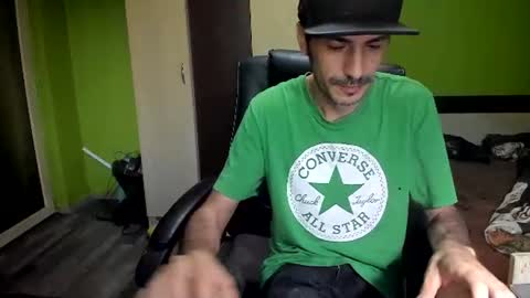 L. Nicolas online show from 06-10-26, 06:01