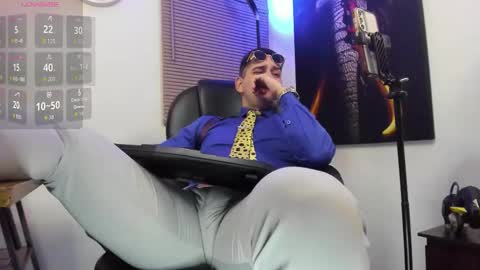 Nicolas Fellener online show from 09-12-25, 04:01