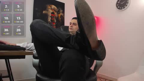 Nicolas Fellener online show from 10-20-25, 03:51