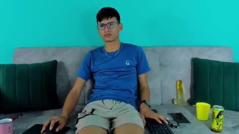 nicolastorres__ online show from 10-26-25, 04:18