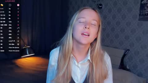 Nicoletta online show from 09-23-25, 05:49