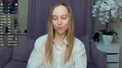 Nicoletta online show from 03-17-26, 06:44