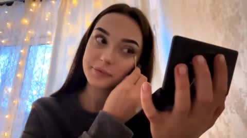 Snapshot of nicolbenoit chatting on 03-08-26, 01:48 Nelly online show from 03-08-26, 01:48