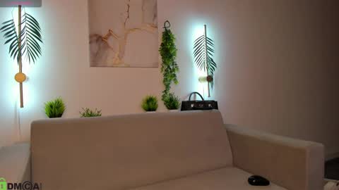 GMT7TueWedThSu 0300am-0900am. Sa 1000am-0400pm online show from 11-17-25, 08:14