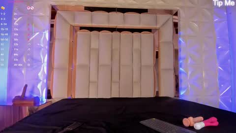 Nicole  online show from 11-07-25, 07:36