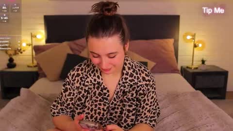 Nicole De Lux online show from 03-22-26, 07:39