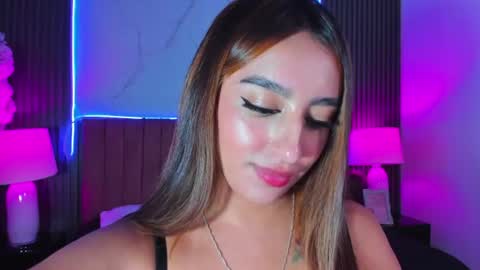 Snapshot of nicole_edwards chatting on 06-16-26, 03:31 Nicole online show from 06-16-26, 03:31