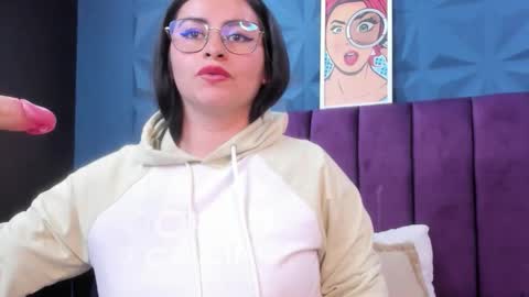 Snapshot of nicole_jonss chatting on 05-15-26, 10:50 Nicole online show from 05-15-26, 10:50