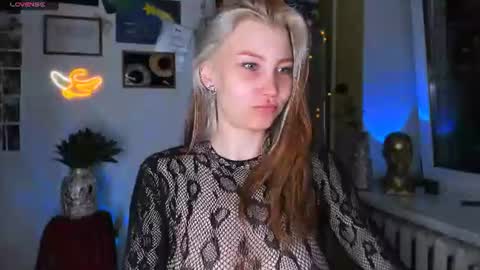 Nicole online show from 07-05-26, 09:55