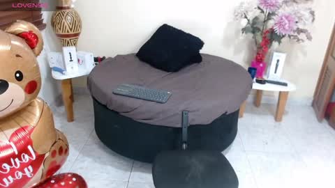 Nicole Santana online show from 06-05-26, 10:48