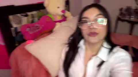 Snapshot of nicole_wc chatting on 10-15-25, 04:45 Nicole online show from 10-15-25, 04:45