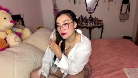 Snapshot of nicole_wc chatting on 10-24-25, 04:42 Nicole online show from 10-24-25, 04:42