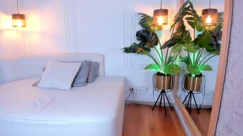 N A T A L I A online show from 04-21-26, 02:51