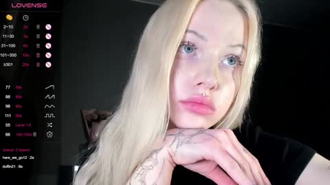 Snapshot of nicole_yo chatting on 01-18-25, 06:45 Mary online show from 01-18-25, 06:45
