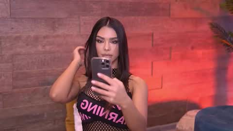 Nicole online show from 10-31-25, 07:42