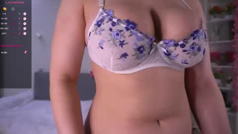 Snapshot of nicoledurham chatting on 11-19-25, 03:12 Kimmy online show from 11-19-25, 03:12