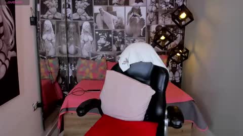 Snapshot of nicolee_angels chatting on 03-01-25, 03:38 N i c o l e online show from 03-01-25, 03:38