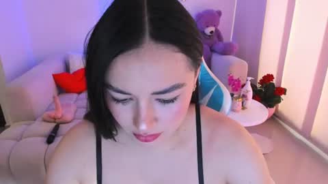 Snapshot of nicoleeorson chatting on 06-24-26, 10:53 Nicolle online show from 06-24-26, 10:53