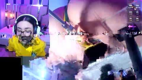 Snapshot of nicoleferrel chatting on 05-13-26, 03:31 Nicole online show from 05-13-26, 03:31