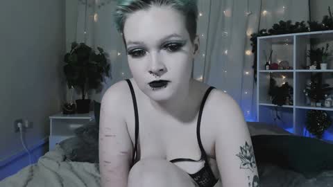 Snapshot of nicolefloret chatting on 01-12-25, 02:56 Nicole online show from 01-12-25, 02:56