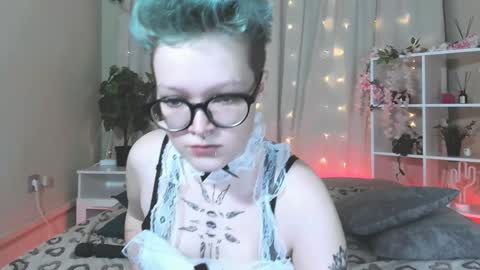 Snapshot of nicolefloret chatting on 01-14-25, 08:04 Nicole online show from 01-14-25, 08:04