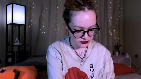 Snapshot of nicolefloret chatting on 02-27-25, 12:34 Nicole online show from 02-27-25, 12:34