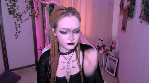 Snapshot of nicolefloret chatting on 03-04-25, 11:08 Nicole online show from 03-04-25, 11:08
