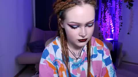 Snapshot of nicolefloret chatting on 03-05-25, 09:05 Nicole online show from 03-05-25, 09:05