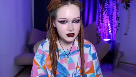 Snapshot of nicolefloret chatting on 03-05-25, 12:11 Nicole online show from 03-05-25, 12:11