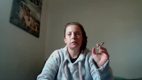 Snapshot of nicolegoodvibes00 chatting on 04-25-26, 06:27 Nicole online show from 04-25-26, 06:27