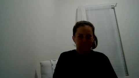 Snapshot of nicolegoodvibes00 chatting on 05-19-26, 11:05 Nicole online show from 05-19-26, 11:05