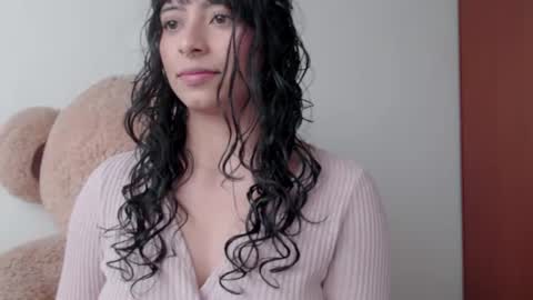 Snapshot of nicolehaze222 chatting on 07-28-26, 05:34 Nicole online show from 07-28-26, 05:34