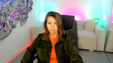 nicolehits online show from 09-12-25, 05:18