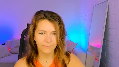 nicolehits online show from 11-13-25, 05:28