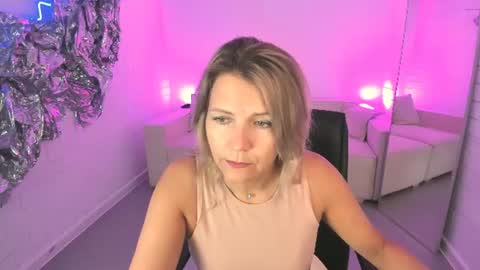 nicolehits online show from 07-30-26, 09:08