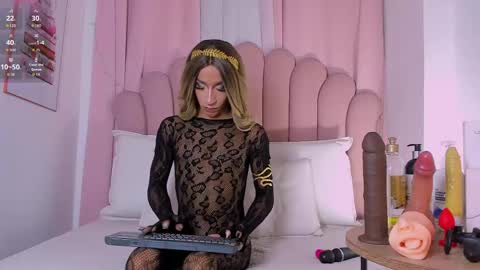 nicolemadrird online show from 04-15-26, 11:50