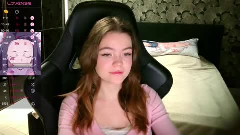 Snapshot of nicolemeew chatting on 12-25-24, 07:24 NicoleMeew online show from 12-25-24, 07:24
