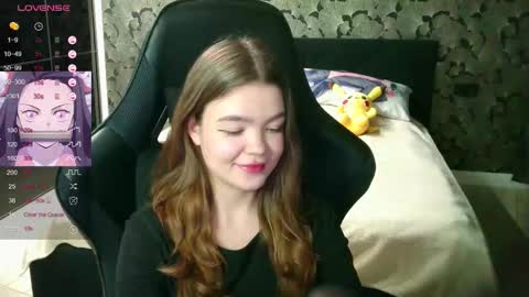 NicoleMeew online show from 12-22-25, 07:44