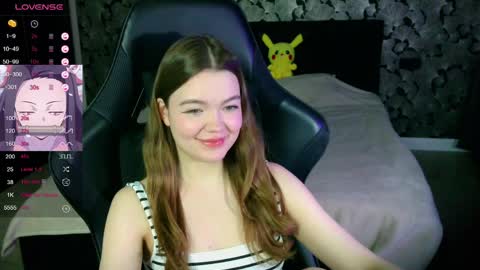NicoleMeew online show from 04-11-26, 01:48