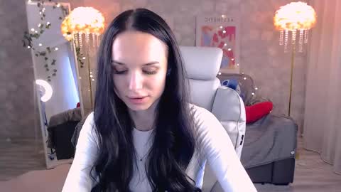 Nicole online show from 05-12-26, 02:47