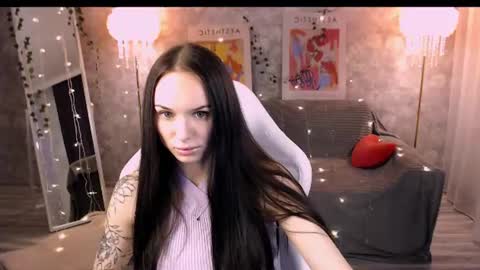 Nicole online show from 06-15-26, 04:09