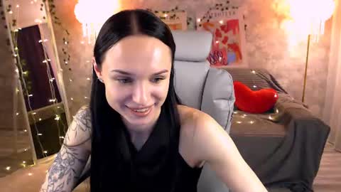 Nicole online show from 06-19-26, 04:11